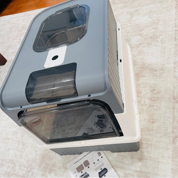 Litter box - Picture 2 of 8